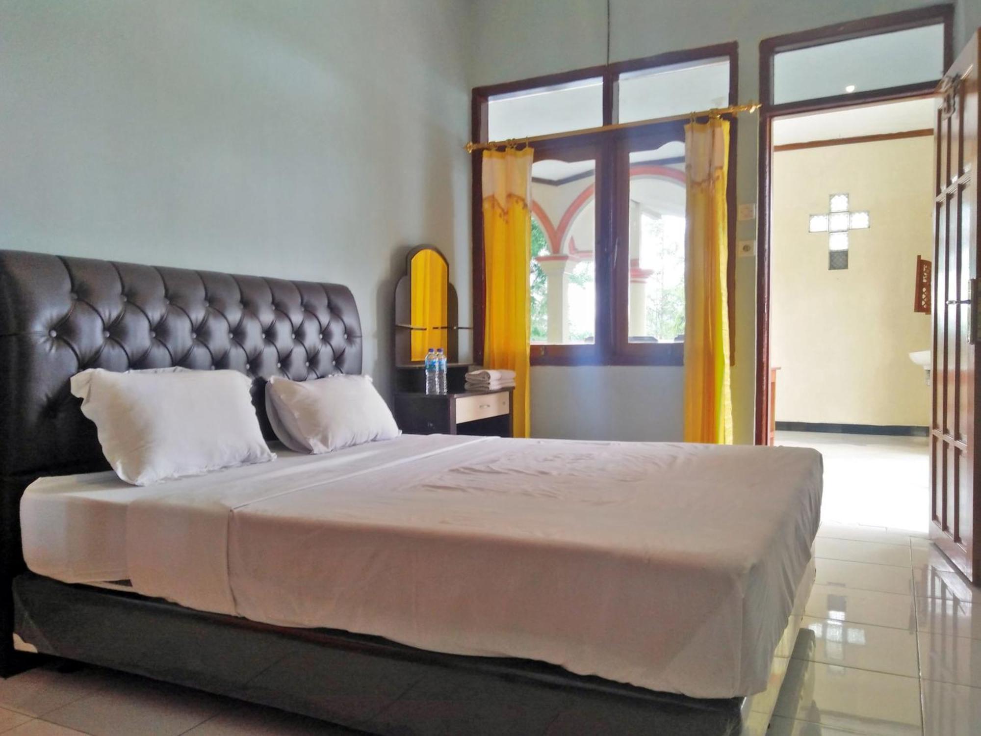 Silverin Bajawa Luaran gambar